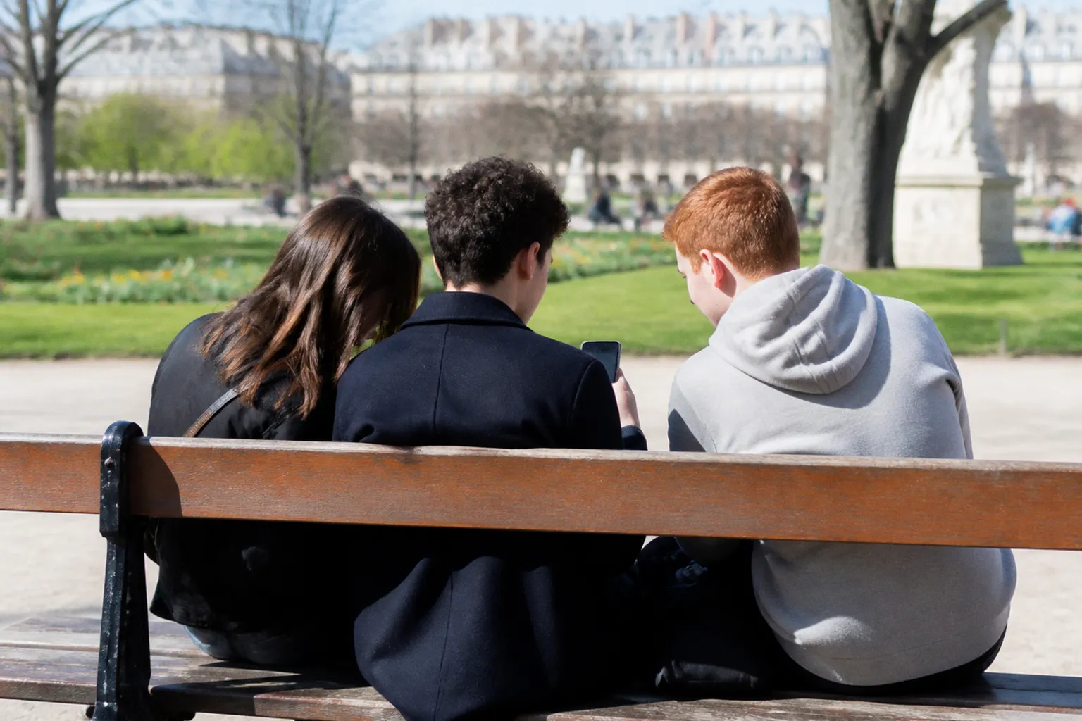 L'évolution des échanges numériques : comment nos interactions sociales se transforment