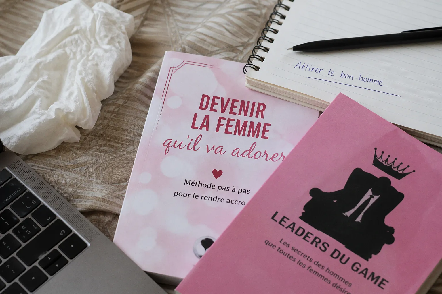 Le business lucratif des coachs en séduction qui exploitent les complexes féminins