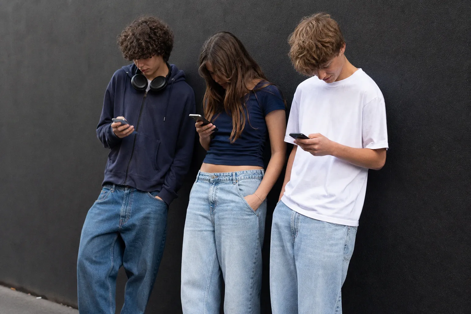 Pourquoi l'interdiction des réseaux sociaux aux mineurs risque de rester symbolique