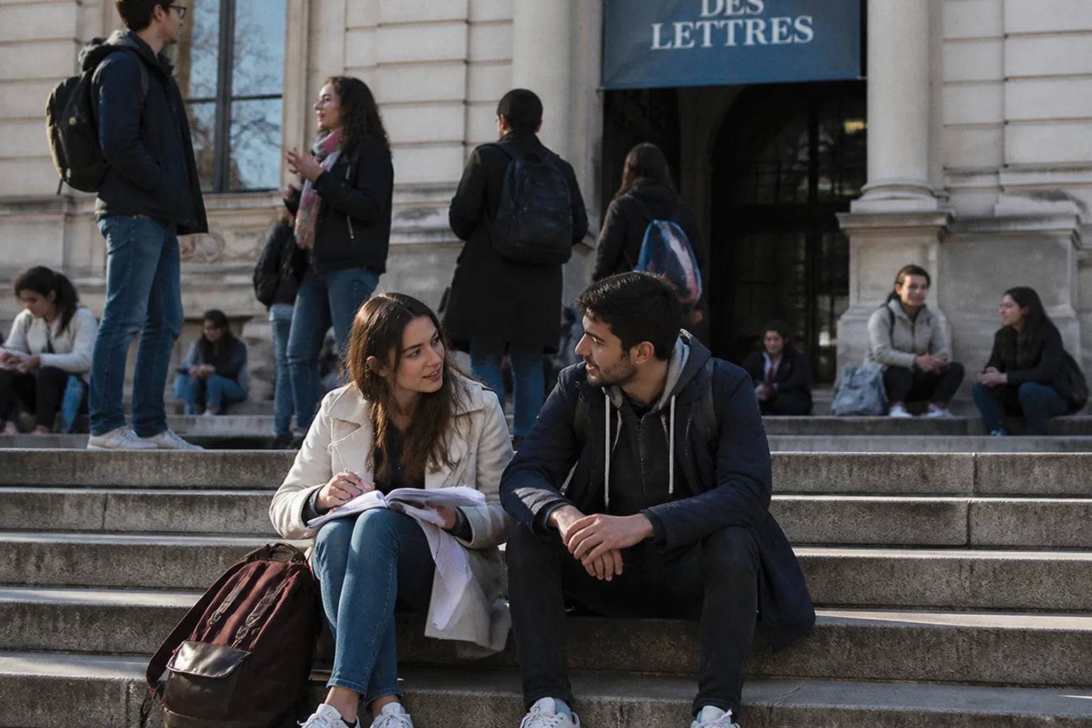 Rencontres et études : comment aborder sa vie amoureuse lors d'une reprise scolaire